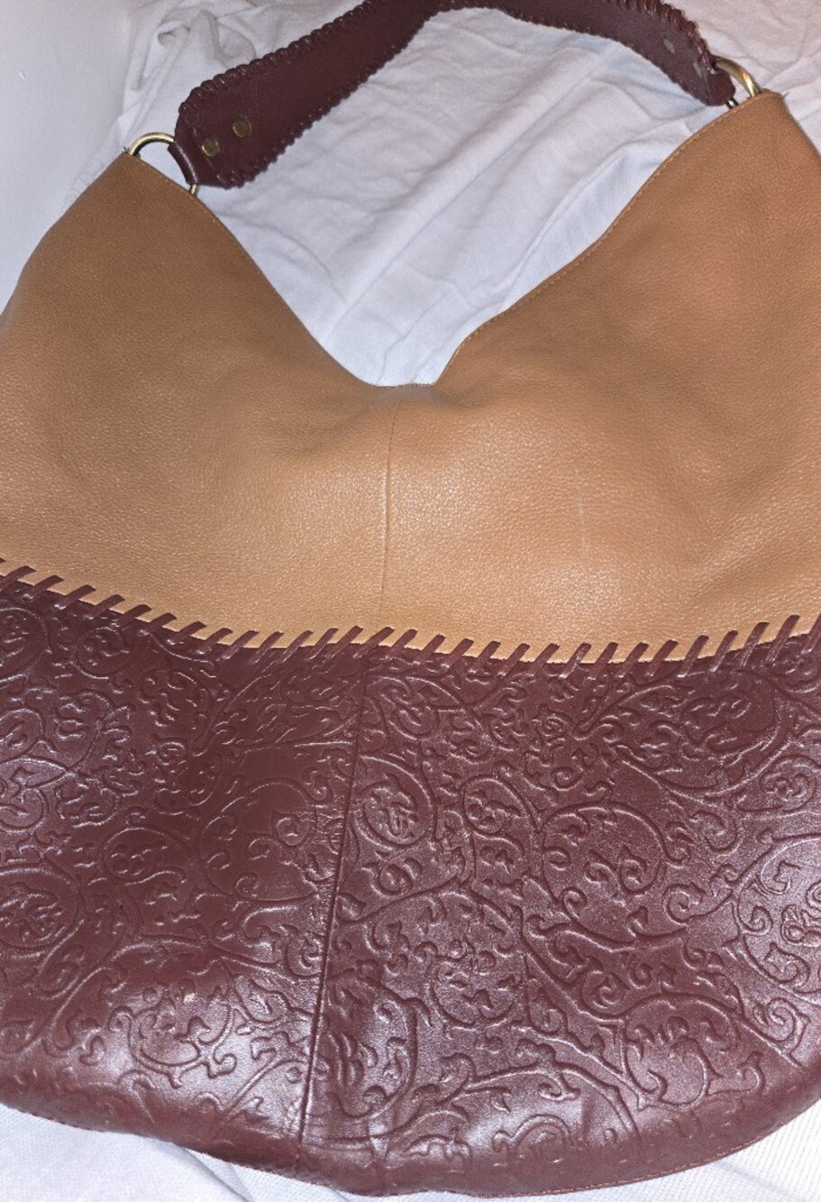 Beautiful Sharif Embossed Chocolate/Tan Leather Hobo. Great Pre-owned Condition - Picture 2 of 9